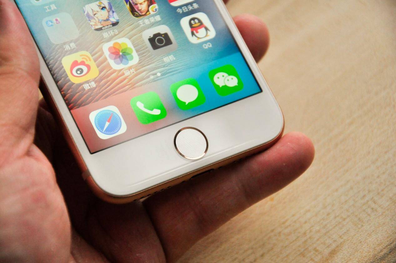 买不起的iphone,iphonex比较iphone8