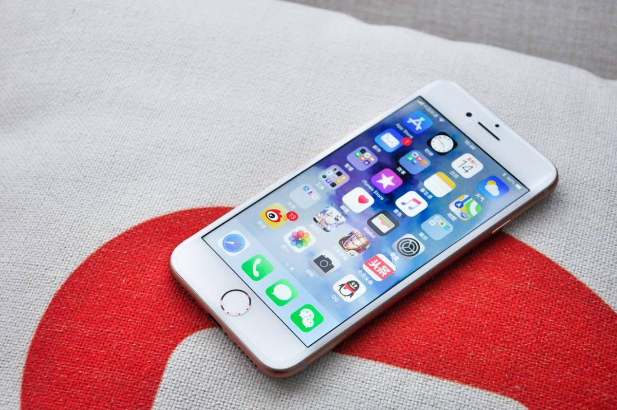 买不起的iphone,iphonex比较iphone8