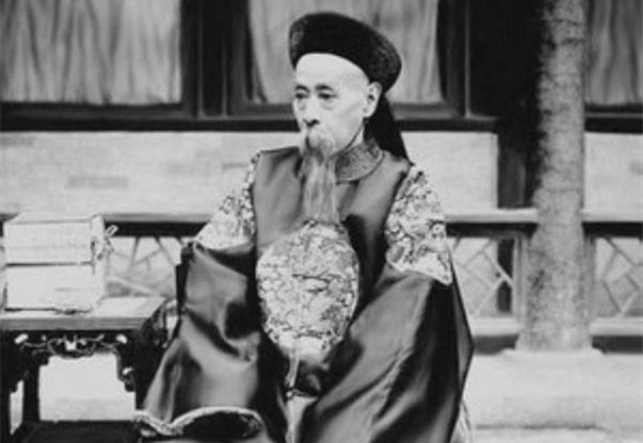 清朝雍正八贤王有几个亲兄弟,清朝十二个铁帽子王有哪些