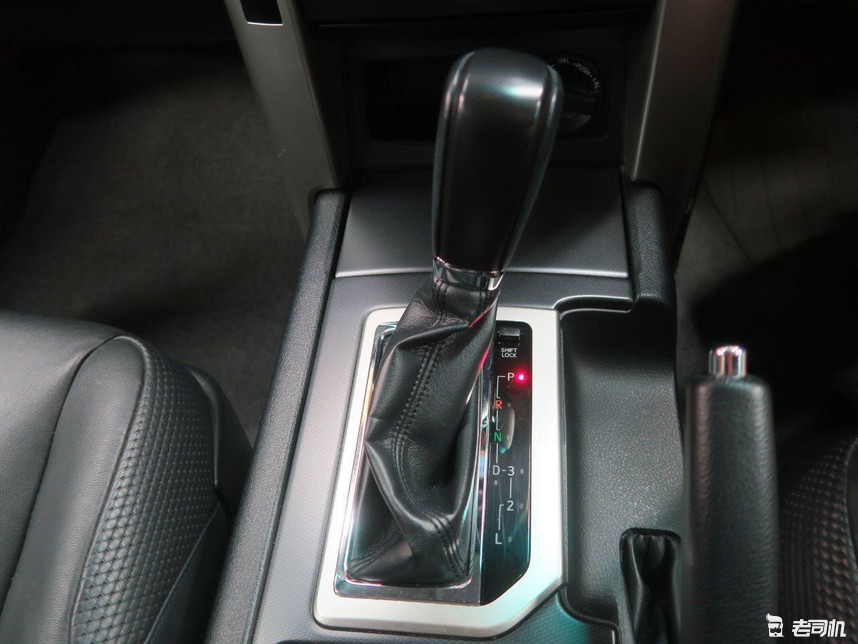 霸道2700老款越野,越野车真正的霸道