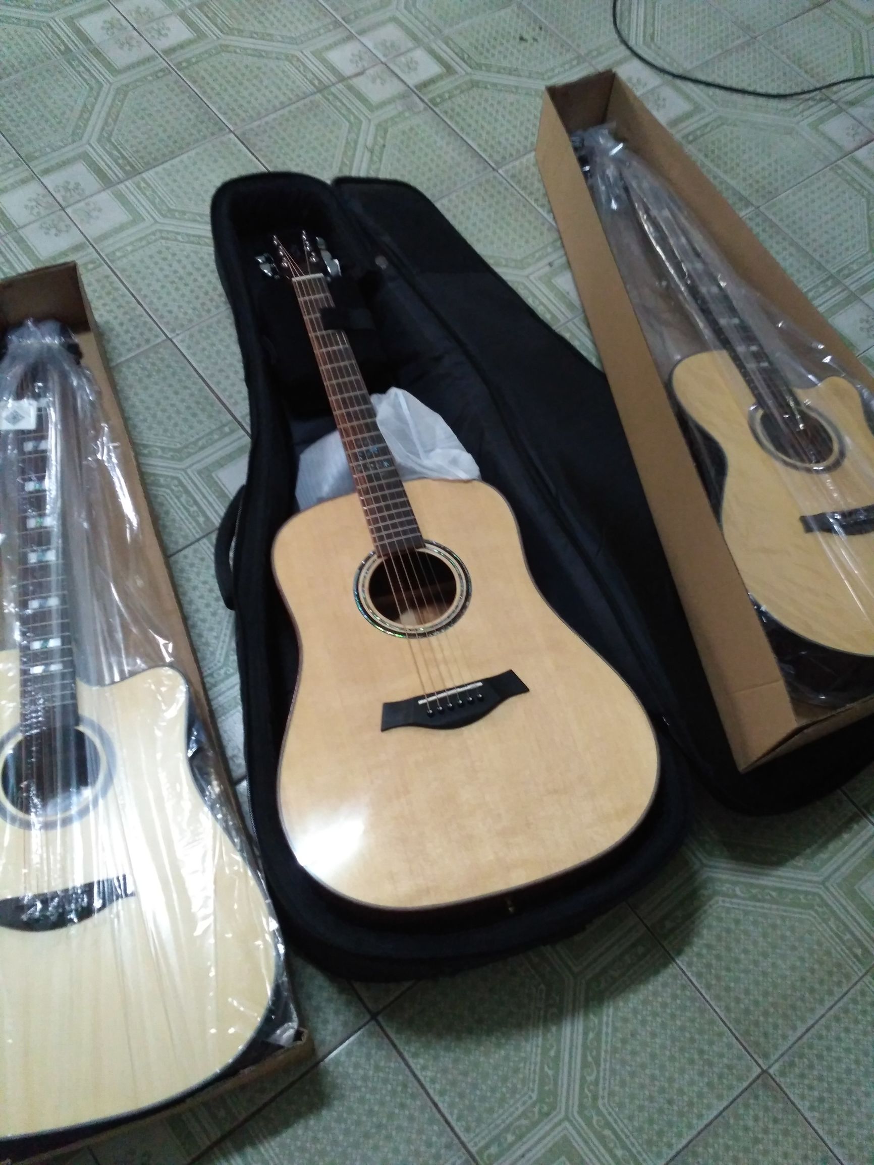 初学者民谣吉他买多大的合适,五千内入门好轻松木吉他选购指南