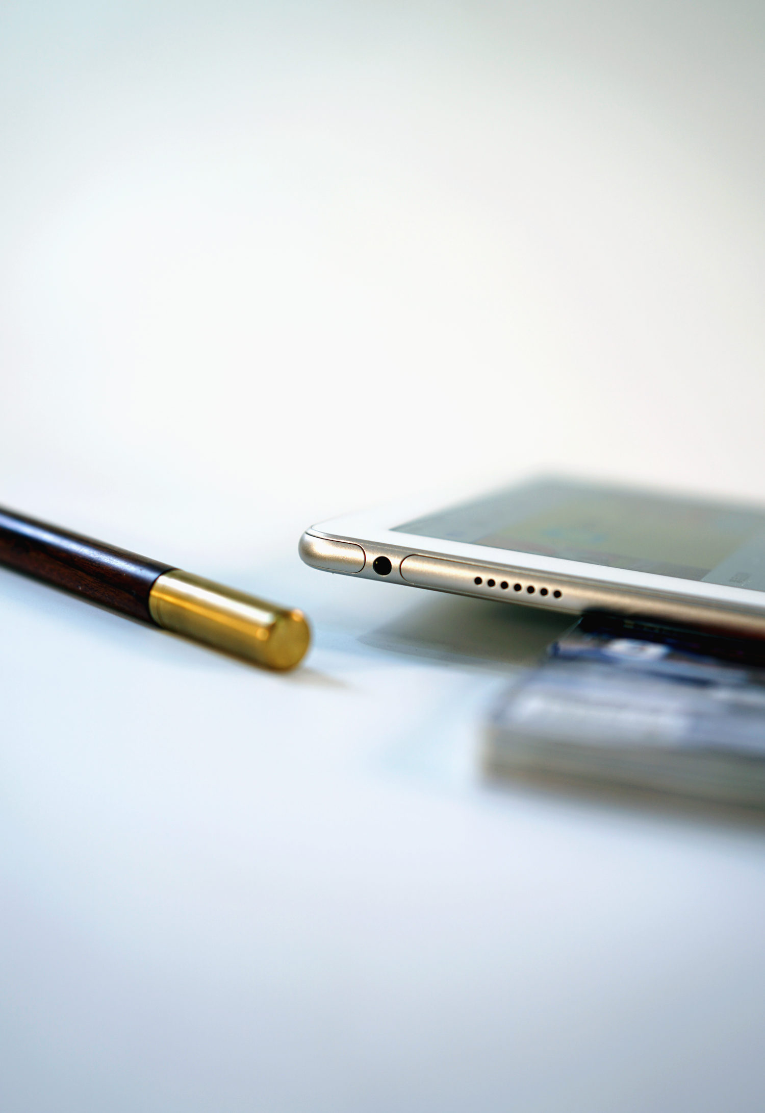 荣耀waterplay平板防水测试,荣耀waterplay8寸平板玩游戏