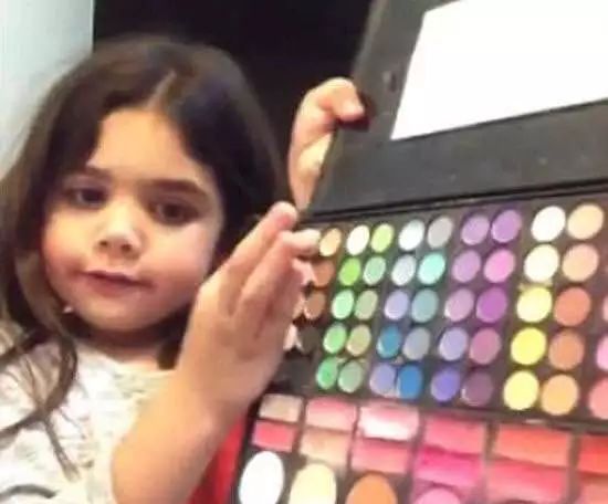 手残还怪化妆品不好？还不如人家5岁萝莉