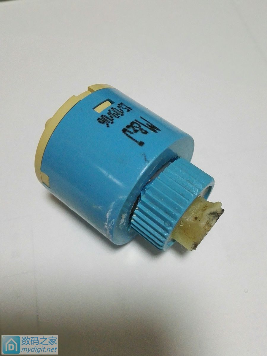 淋浴阀芯漏水怎么修视频,淋浴花洒阀芯漏水如何维修