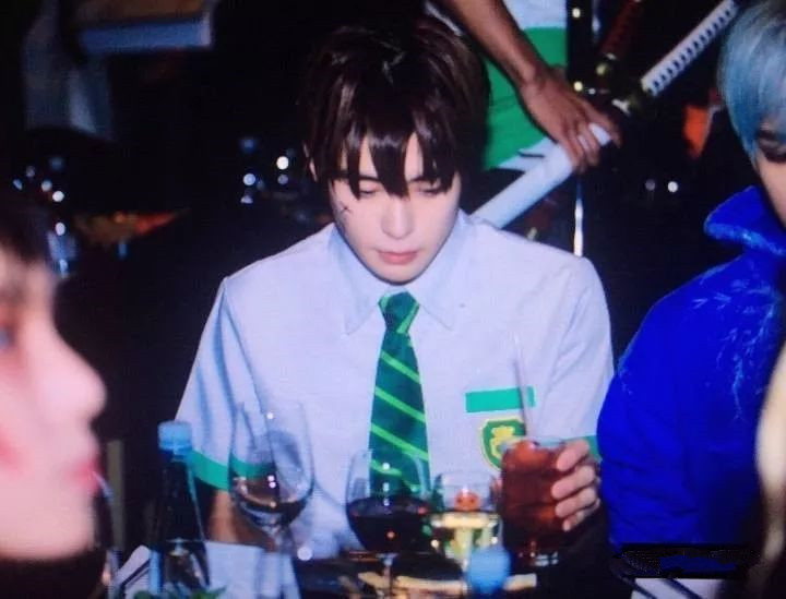 穿女装！花光存款！这样的爱豆你能接受吗？