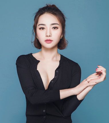 短发女生如何扎出慵懒随性的发型,合适短发女生的发型扎法图片