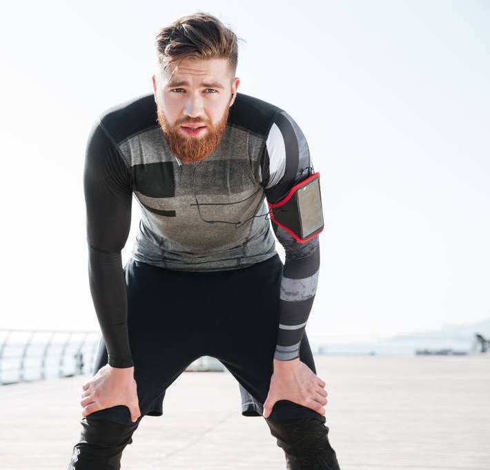 早起跑步胃里反酸,跑步时候胃反酸屁多