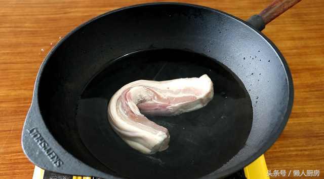 草鱼怎么做好吃教你做炖鱼,家常炸草鱼块炖鱼的做法大全