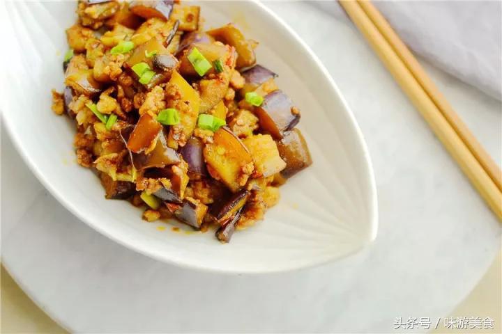 炒茄子错了教你一招茄子吸油,美食篇茄子怎么才能少吸油