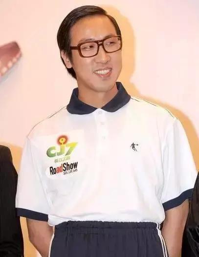 三流编剧被捧成一流配角，名气对他来说就好像浮云一样！