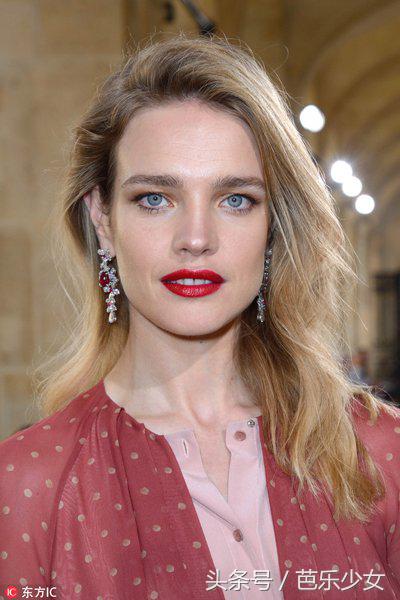 朴信惠显老,朴信惠红唇照片