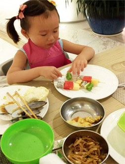 宝宝辅食餐具哪种好用 (宝宝辅食餐具什么牌子好)