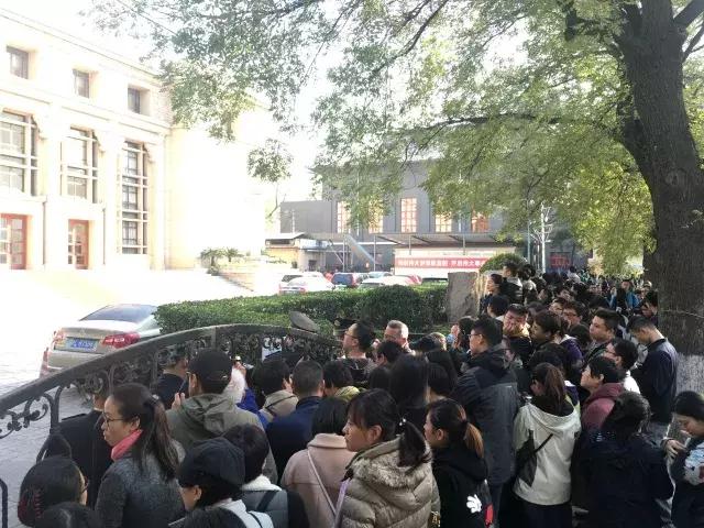 窝头会馆宋丹丹何冰经典片段,何冰谈宋丹丹演话剧