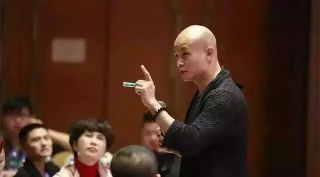 周星驰经典喜剧九品芝麻官国语,周星驰演绎九品芝麻官笑点连连