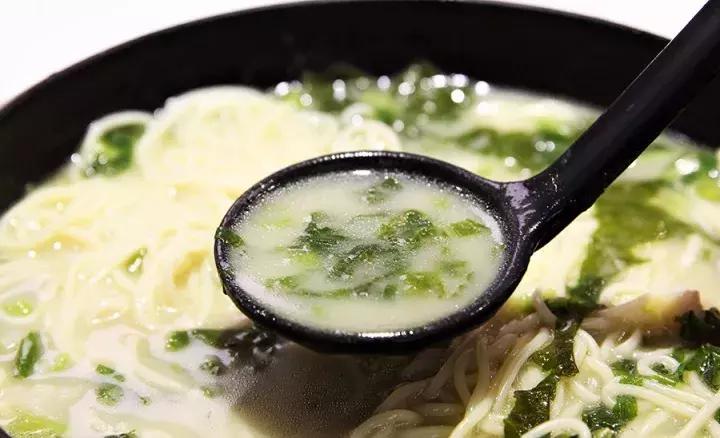 上海必吃榜第一名黄鱼面,上海50一碗的黄鱼面