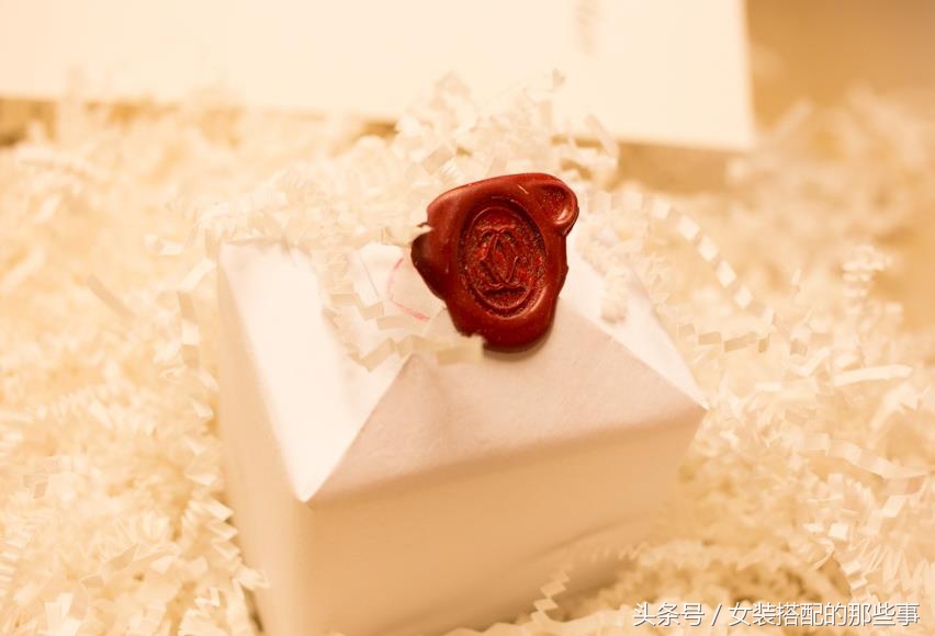 卡地亚Cartier订婚钻戒1895一生一世