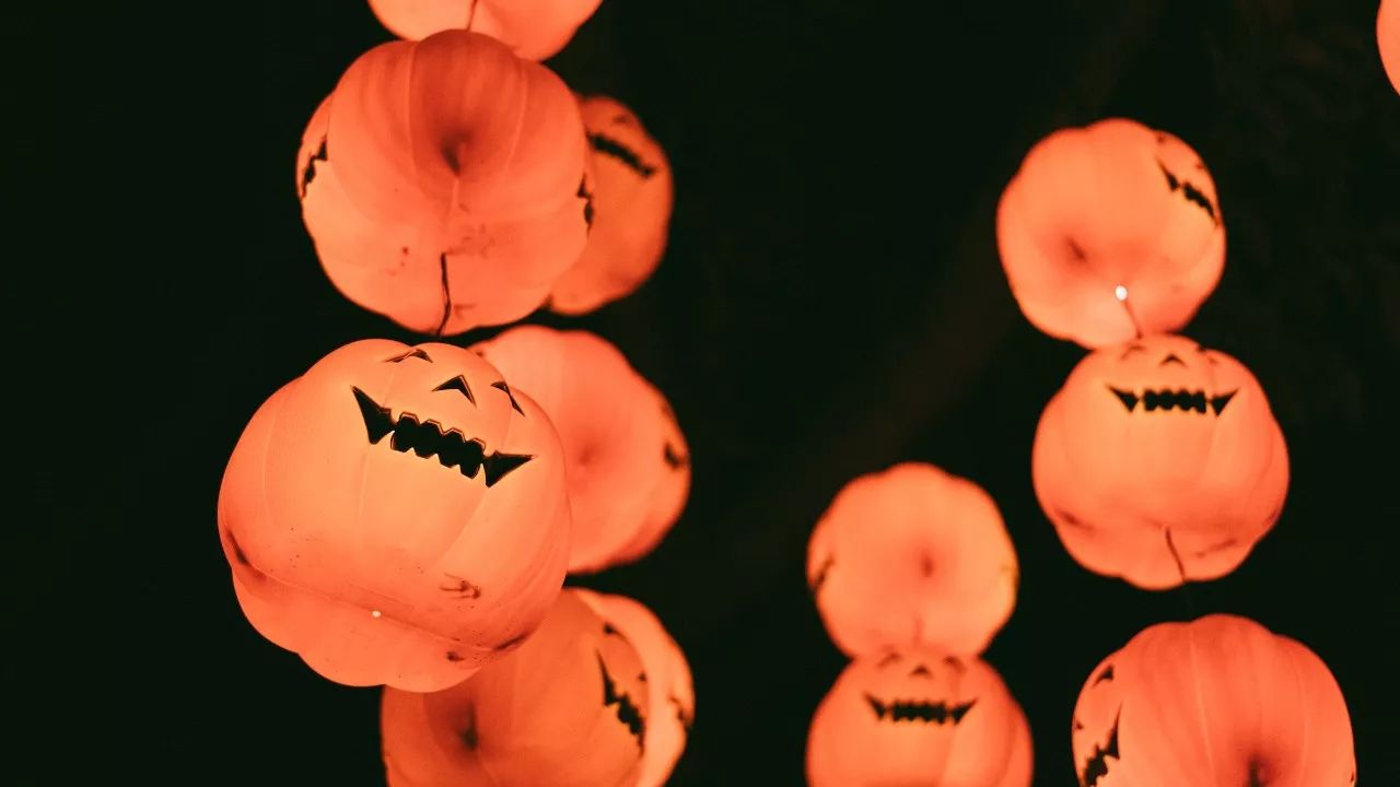 要说万圣节哪家强？这里可是连许巍都被吸引来一起“鬼”混了！