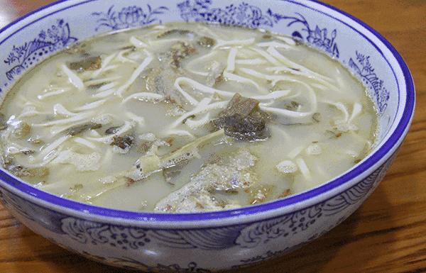上海必吃榜第一名黄鱼面,上海50一碗的黄鱼面