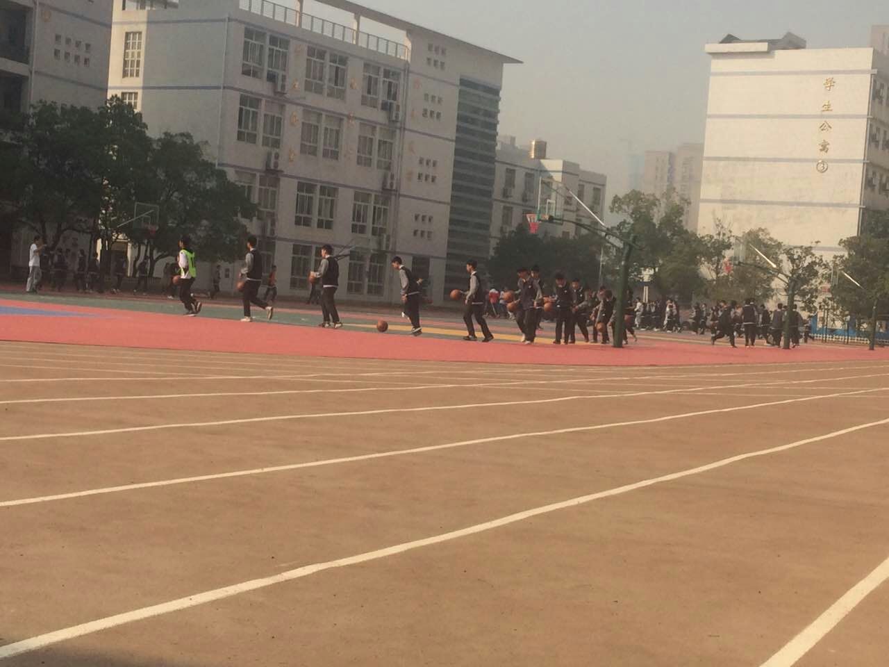 武汉长虹高中新学校,小e进高中最新视频