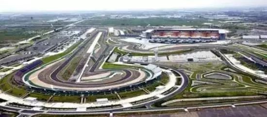 又一次站在了世界之巅！上海就是这样一个实力城市！来了就不想走