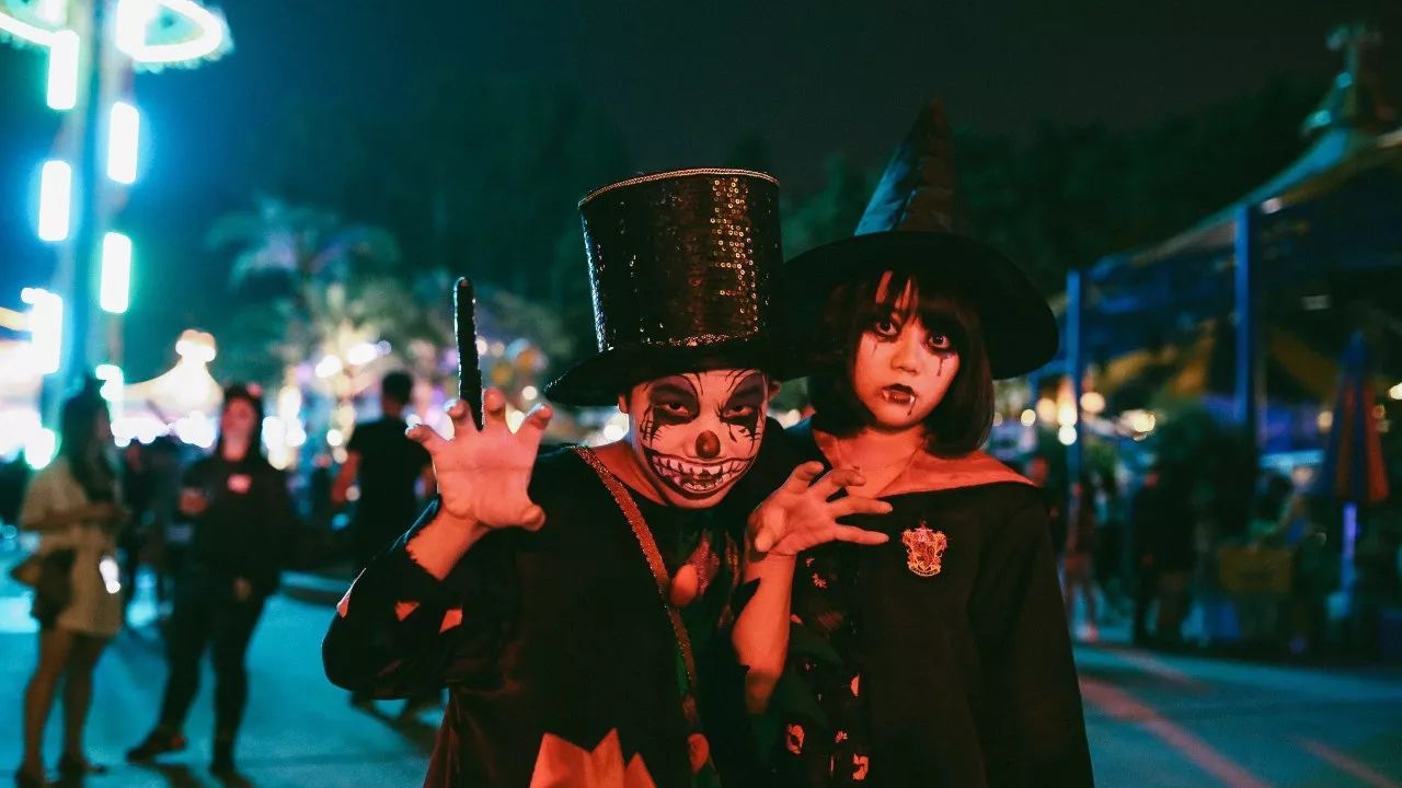 要说万圣节哪家强？这里可是连许巍都被吸引来一起“鬼”混了！