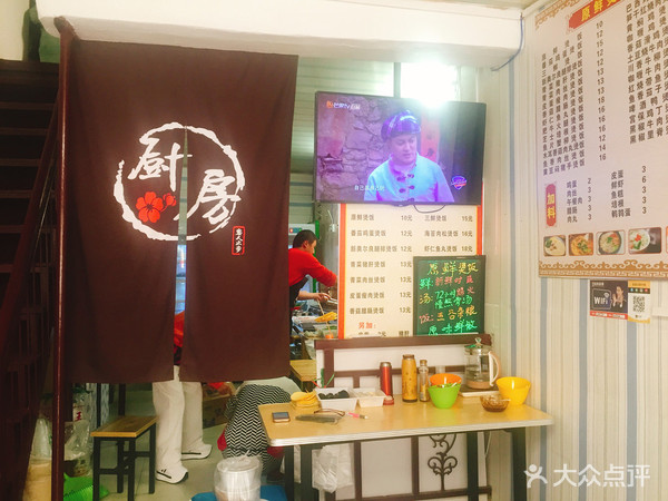 武汉那些永远都在排队的店,这家店每次去都排队生意火爆10年