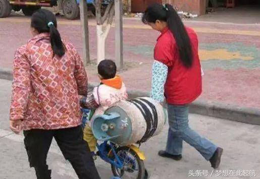 头发弯了能够软化吗,头发弯了是什么问题