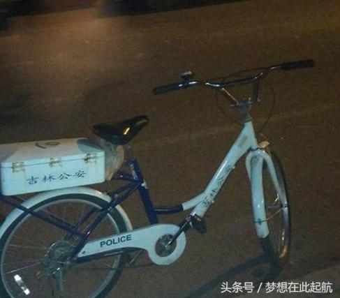 头发弯了能够软化吗,头发弯了是什么问题