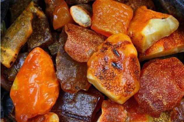 琥珀的真实事件,琥珀的事什么时候败露