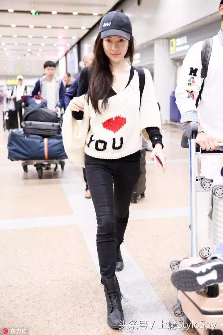 冬天半袖蝙蝠衫毛衣搭配,冬天宽松版的毛衣怎么搭配