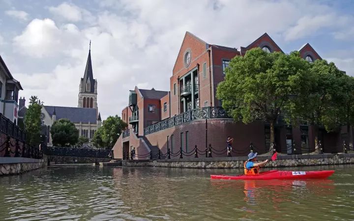 上海异域风情小镇在什么地方,上海泰晤士小镇异域风情