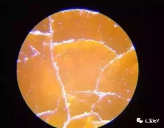 紫罗兰琥珀蜜蜡真假,琥珀蜜蜡紫光灯照真假