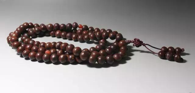 古人书房常备的文房四宝是什么,文房四宝是书房中常备的四种摆件