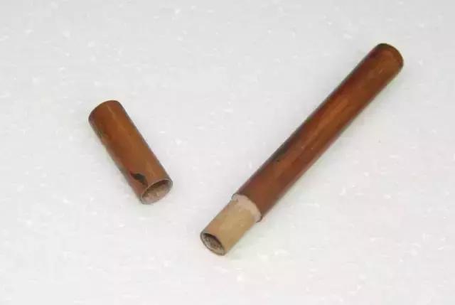 古人书房常备的文房四宝是什么,文房四宝是书房中常备的四种摆件