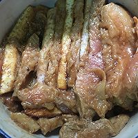 周末就要吃无肉不欢的豪华家常菜,南方春节必备菜香芋扣肉的做法