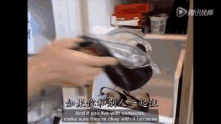 新买的鞋子挤脚怎么使鞋子变大,鞋子买小了能够试试这个方法