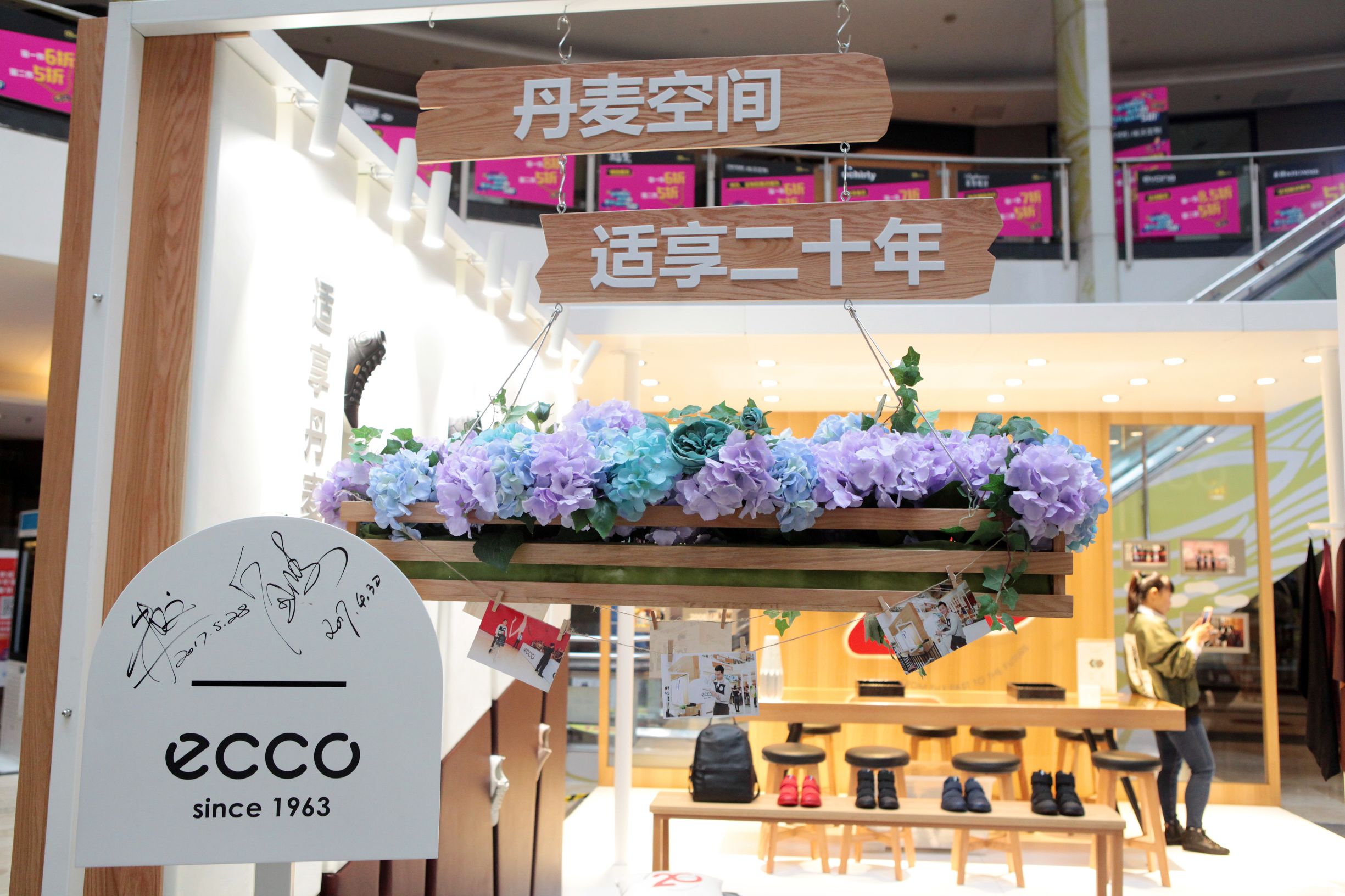 世界再大也不过丈量人生的脚步,世界再大也阻挡不了一颗英勇的心