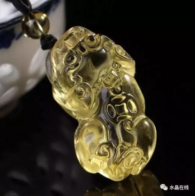分辨黄水晶,真假黄水晶对比照片图