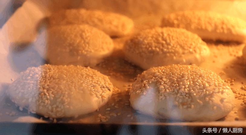 用烤箱做烧饼的家常做法,教你在家用烤箱做烧饼