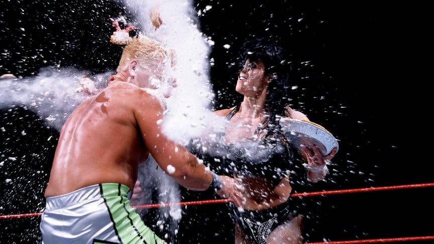 wwe受伤最严重的事件,wwe最最残忍的十大事件