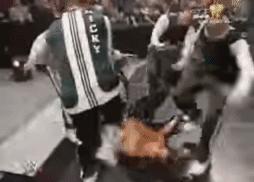 wwe受伤最严重的事件,wwe最最残忍的十大事件
