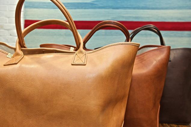 国外代购回来的包有包装盒吗,国外买的包包被海关扣了退运流程