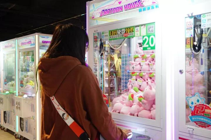 最好抓的娃娃机在哪儿,北京最大抓娃娃的地点