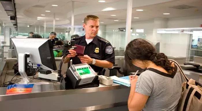 美国入境审查,白宫提出监管规则