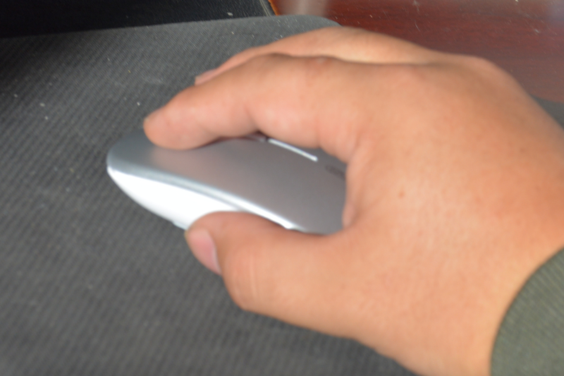 英菲克鼠标P-M1：超薄苹果风，静音更无光