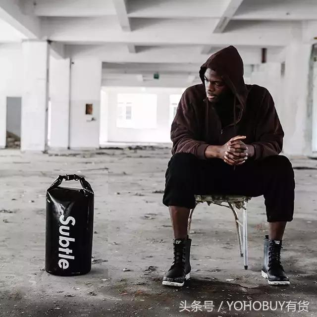 男的穿靴子会显腿短吗,腿短男生适不合适穿靴子