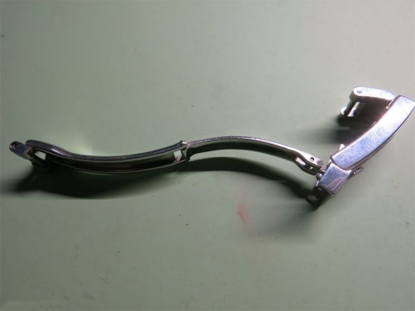 劳力士折叠扣表带扣不上怎么回事,劳力士折叠扣卡住