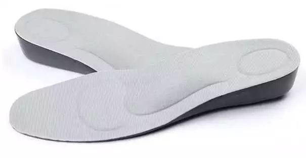 男生什么样的身材显高,腿短男生穿什么显高