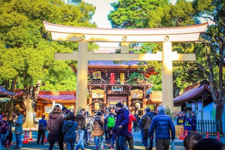 元旦｜做一个现代白领在「日本新年」来临前的谜之淡定