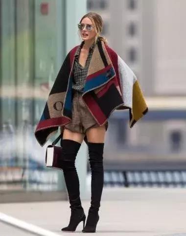 披上这一席披肩斗篷吧~